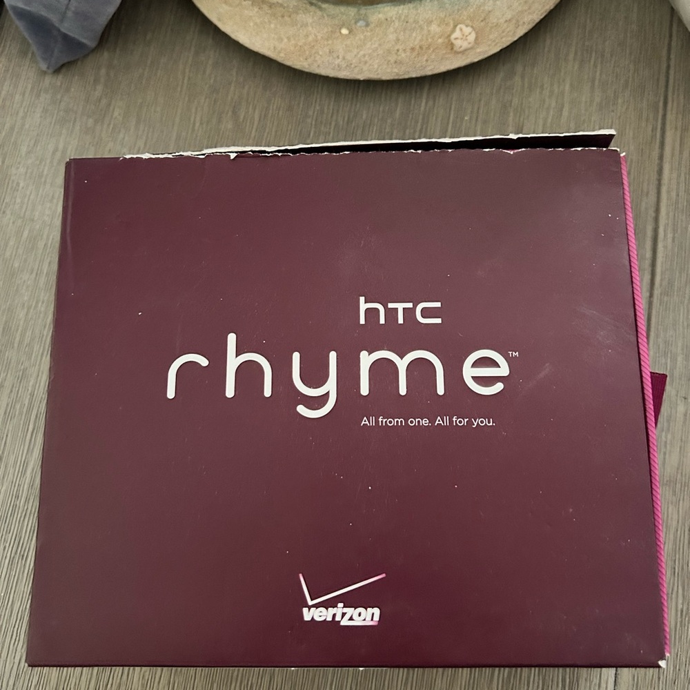 HTC Rhyme Smartphone NIB - Picture 2 of 4